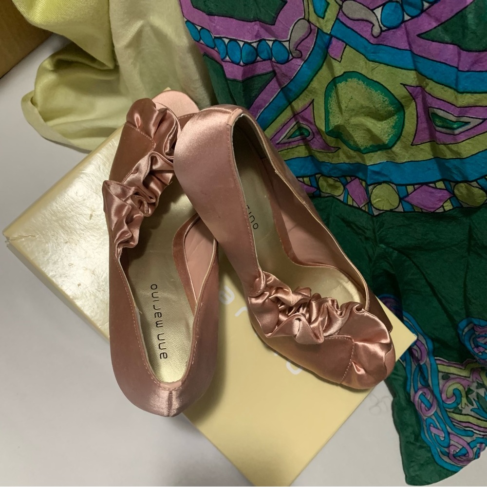 Satin Pink Nude 8.5 opentoed Pumps - Picture 16 of 16